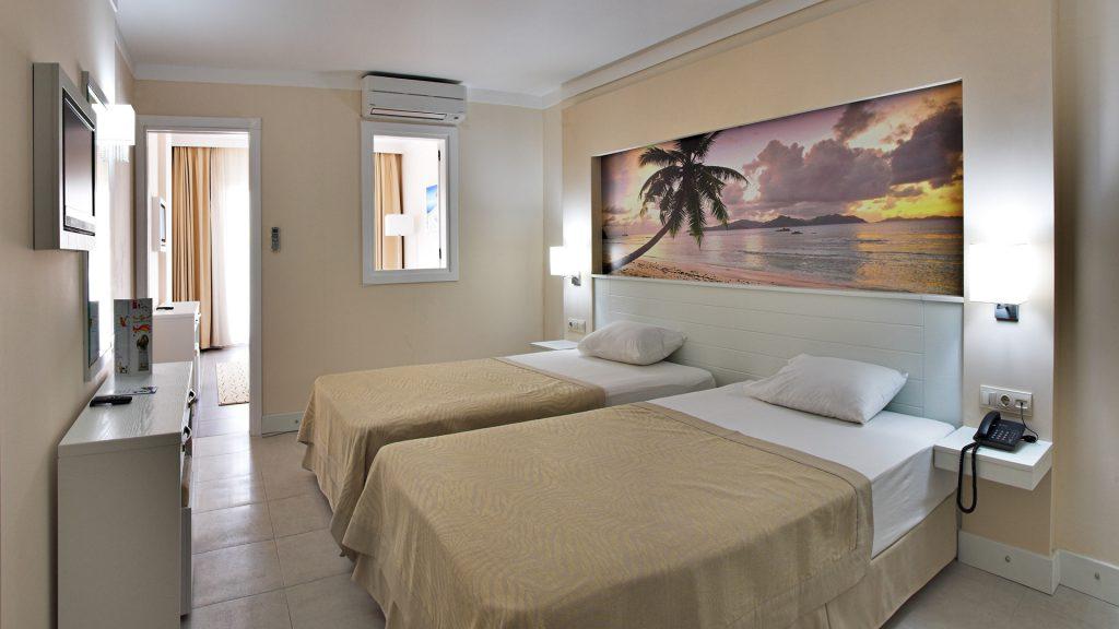 Batihan Beach Resort & Spa Kusadası Exterior foto