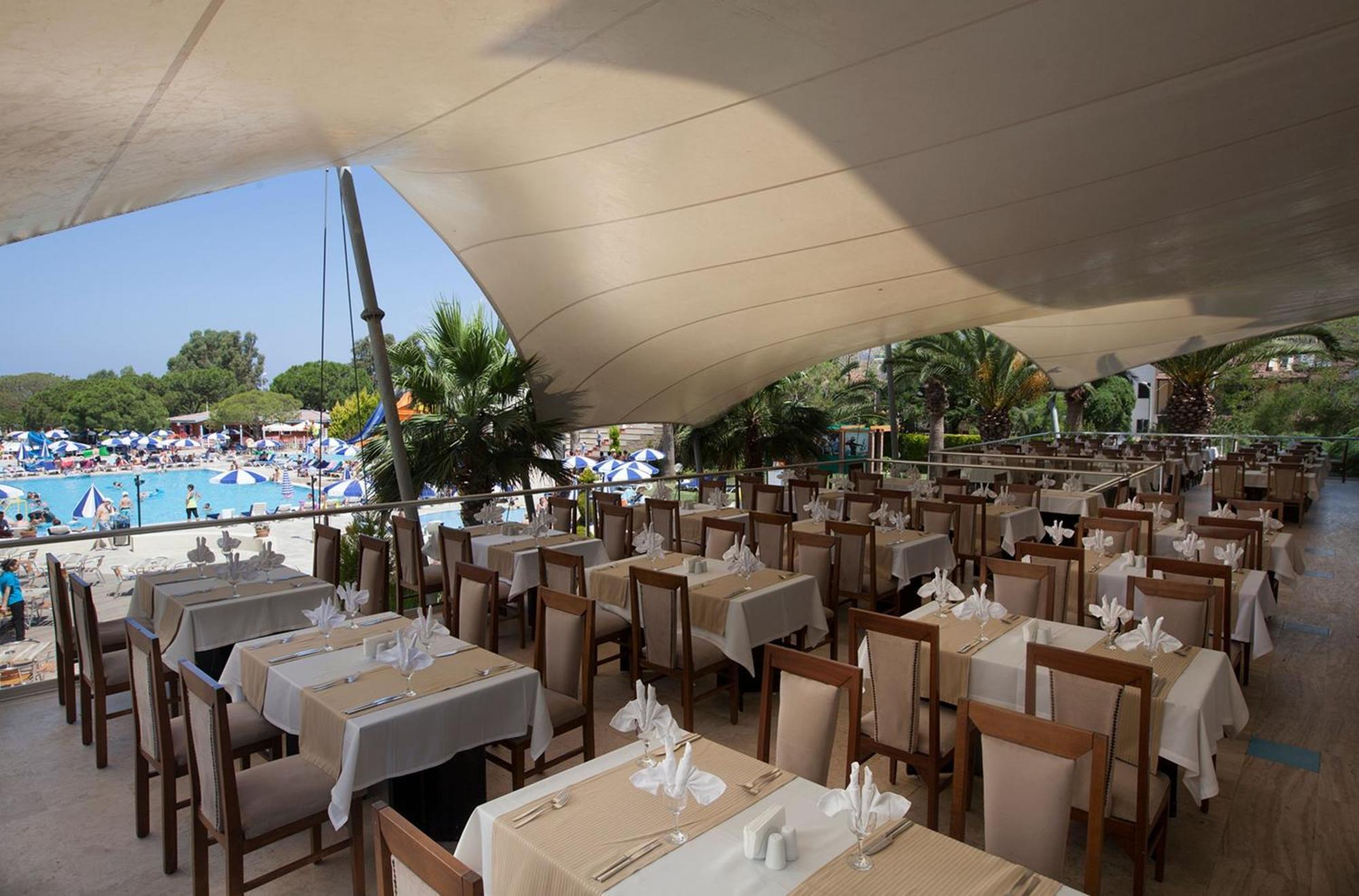 Batihan Beach Resort & Spa Kusadası Exterior foto